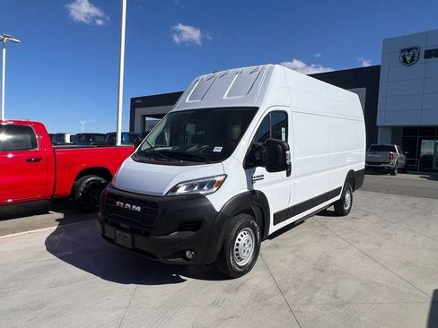 New 2024 RAM ProMaster 3500 w/ Delivery Van Package FWD image 2