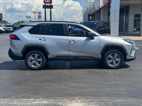 Used 2025 Toyota RAV4 LE AWD/4WD image 2