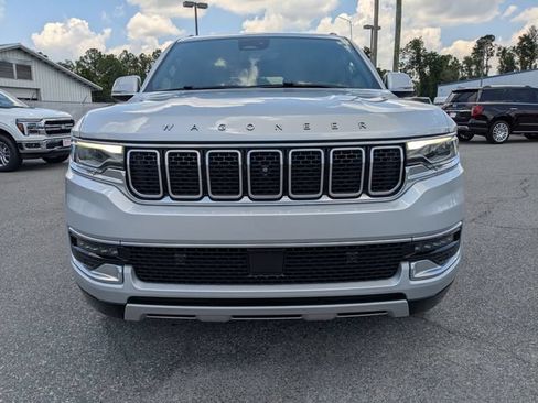 Used 2022 Jeep Wagoneer Series II w/ Convenience Group I RWD image 9