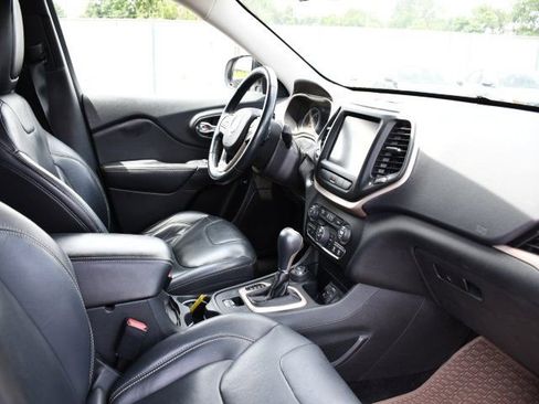 Used 2015 Jeep Cherokee Limited AWD/4WD image 36