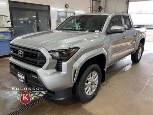 New 2026 Toyota Tacoma SR5 image 3