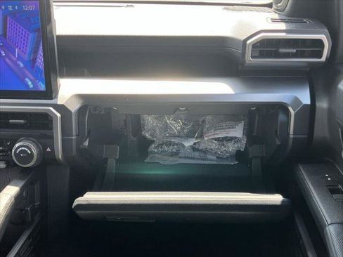 Certified 2026 Toyota 4Runner TRD Off-Road Premium AWD/4WD image 18