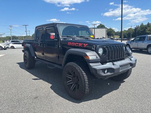 Used 2020 Jeep Gladiator Sport w/ Quick Order Package 24S AWD/4WD image 9
