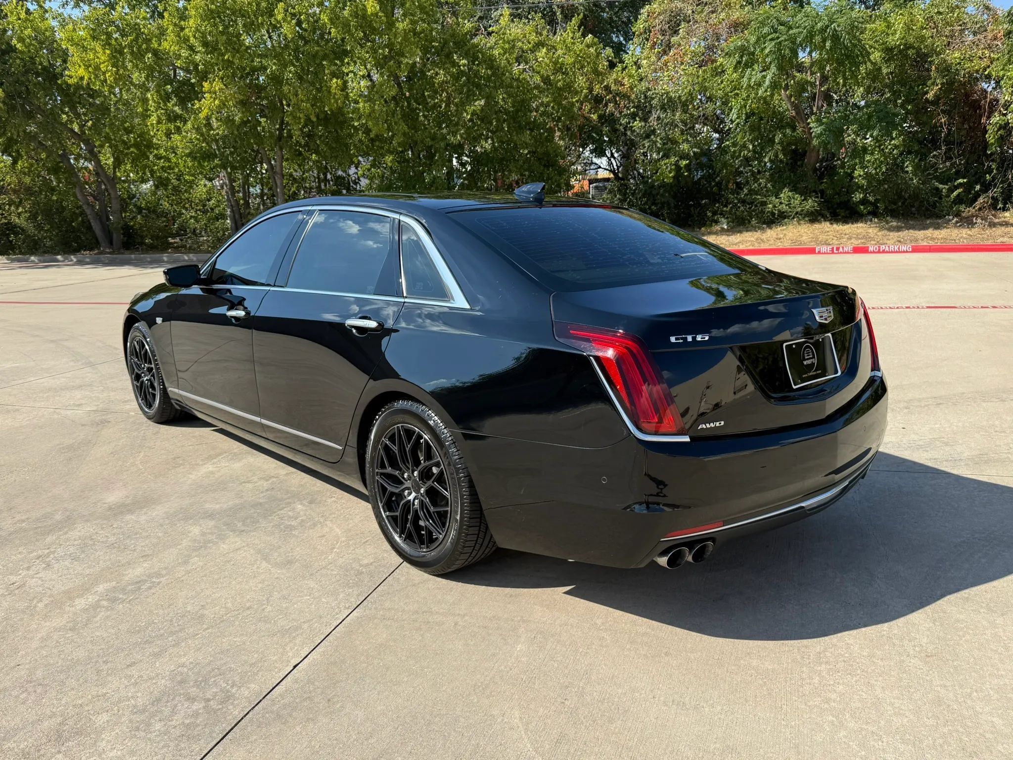 Used 2018 Cadillac CT6 Premium Luxury w/ Super Cruise Package AWD/4WD image 4