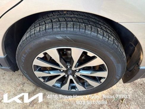 Used 2016 Subaru Outback 2.5i Limited AWD/4WD image 8