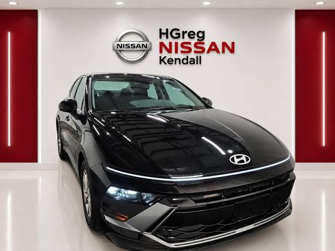 Used 2025 Hyundai Sonata SE FWD image 3