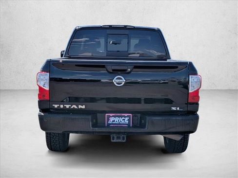 Used 2017 Nissan Titan SL RWD image 7