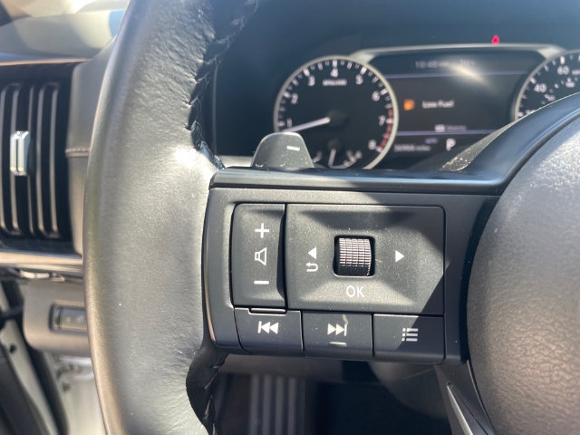 Used 2024 Nissan Pathfinder SV w/ Cargo Package AWD/4WD image 31