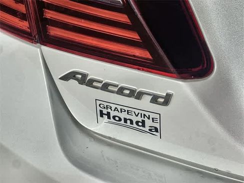 Certified 2017 Honda Accord EX-L image 8