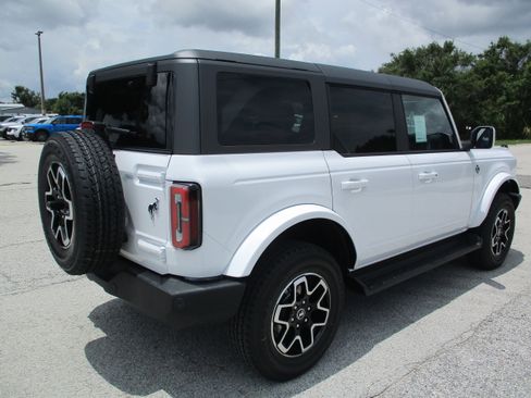 New 2025 Ford Bronco Outer Banks image 7