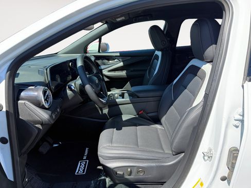 Used 2024 Chevrolet Blazer EV LT AWD/4WD image 10
