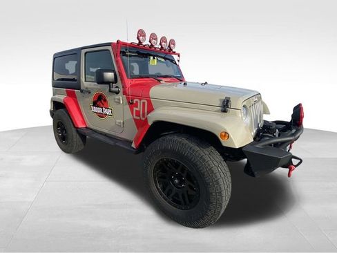 Used 2017 Jeep Wrangler Sahara w/ Connectivity Group image 19