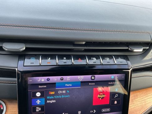 Used 2024 Jeep Grand Cherokee Summit image 23