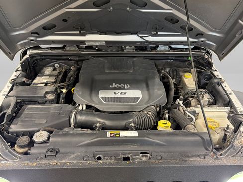 Used 2014 Jeep Wrangler Unlimited Sport w/ Quick Order Package 24S AWD/4WD image 11