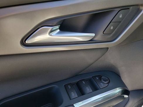 New 2026 Chevrolet Traverse LT FWD image 18