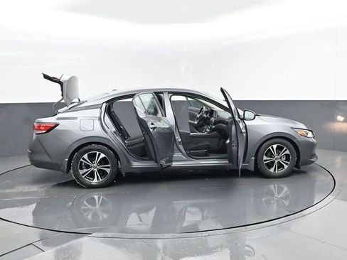 Used 2020 Nissan Sentra SV image 27