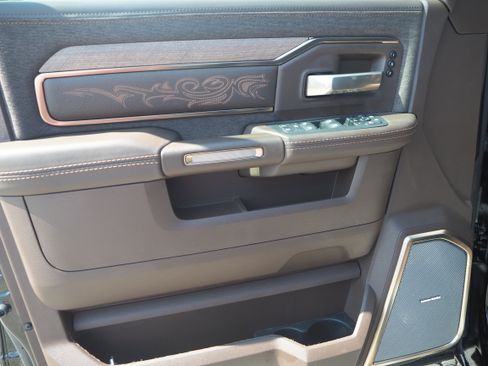 New 2025 RAM 2500 Limited image 24