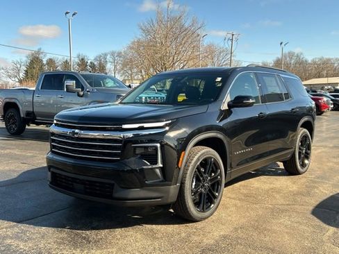 New 2026 Chevrolet Traverse LT w/ LPO, Floor Liner Package image 3