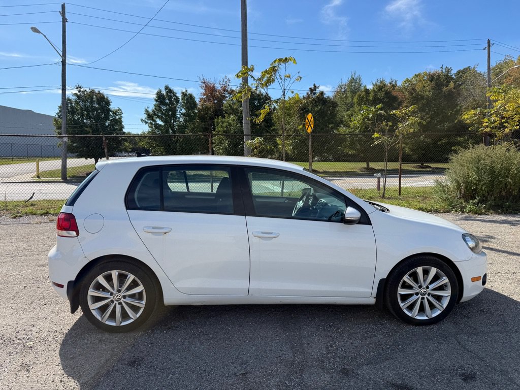 Used 2014 Volkswagen Golf TDI FWD image 2