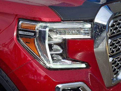Used 2022 GMC Sierra 1500 Denali w/ Denali Premium Package image 9