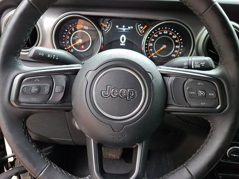 Used 2023 Jeep Wrangler Unlimited Sport AWD/4WD image 19
