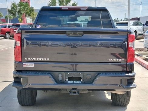 Used 2023 Chevrolet Silverado 1500 Custom image 5