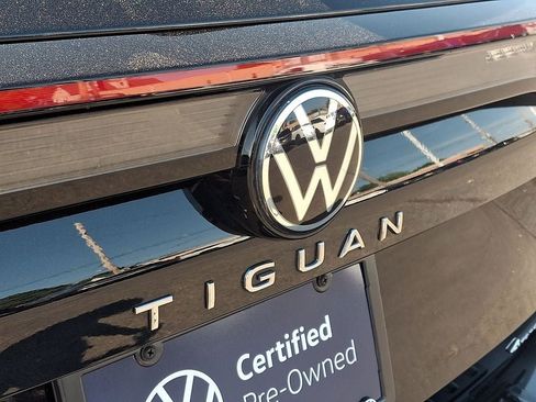 Certified 2025 Volkswagen Tiguan SEL R-Line AWD/4WD image 28