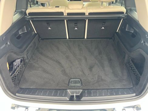 Used 2022 Mercedes-Benz GLB 250 4MATIC image 16