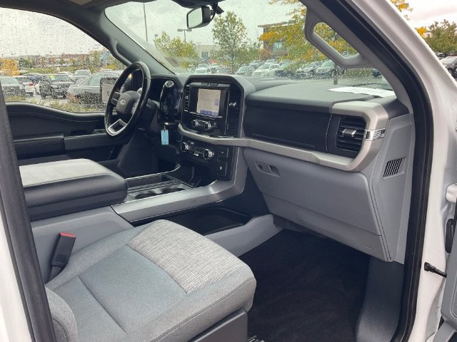 Used 2017 BMW X3 xDrive28i AWD/4WD image 3