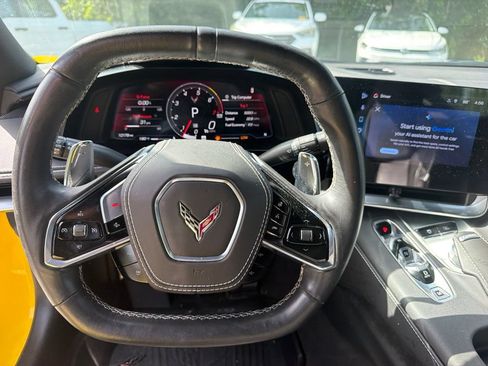 Used 2025 Chevrolet Corvette Stingray Preferred Cpe w/ Z51 Performance Package RWD image 10