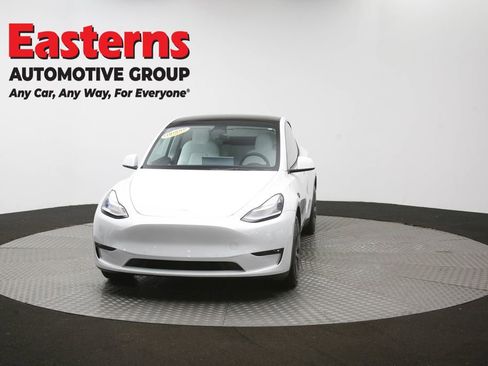 Used 2022 Tesla Model Y Long Range AWD/4WD image 49