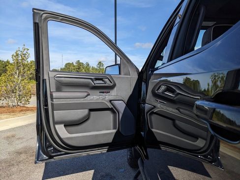 Used 2023 GMC Sierra 1500 AT4X image 58