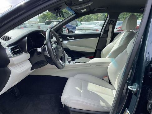 Used 2025 Genesis G70 2.5T AWD/4WD image 15