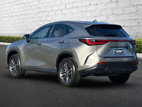 Used 2025 Lexus NX 250 FWD w/ Premium Package image 6