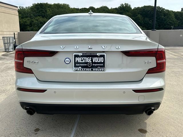 Used 2020 Volvo S60 T5 Momentum FWD image 6