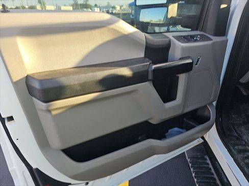 Used 2018 Ford F250 XL w/ Power Equipment Group AWD/4WD image 13