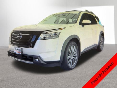 Used 2023 Nissan Pathfinder SL w/ SL Premium Package AWD/4WD image 2