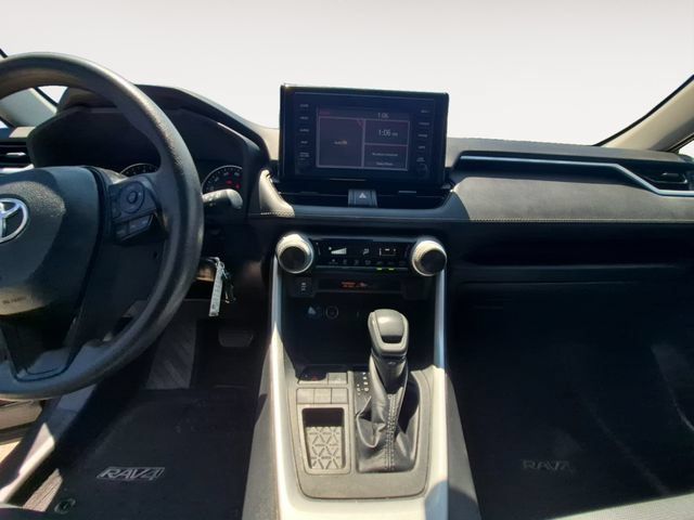 Used 2019 Toyota RAV4 LE w/ Carpet Mat Package FWD image 11