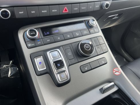 Used 2025 Hyundai Palisade SEL FWD image 28