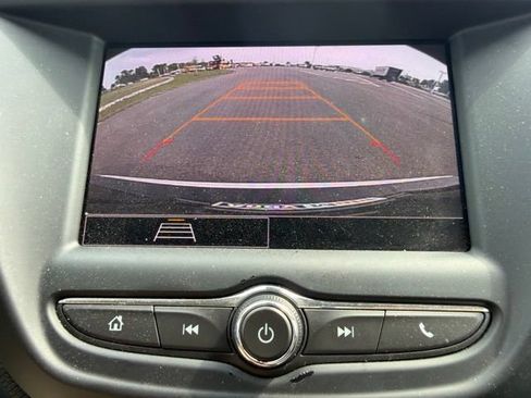 Used 2023 Chevrolet TrailBlazer LT FWD image 24