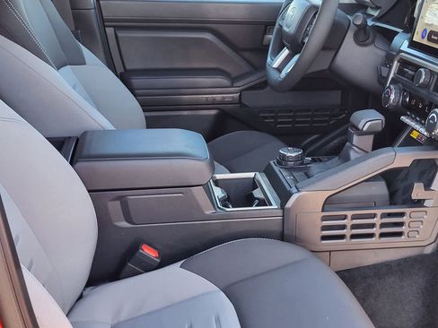 Used 2025 Toyota Tacoma TRD Off-Road w/ TRD Off Road Upgrade Package image 28