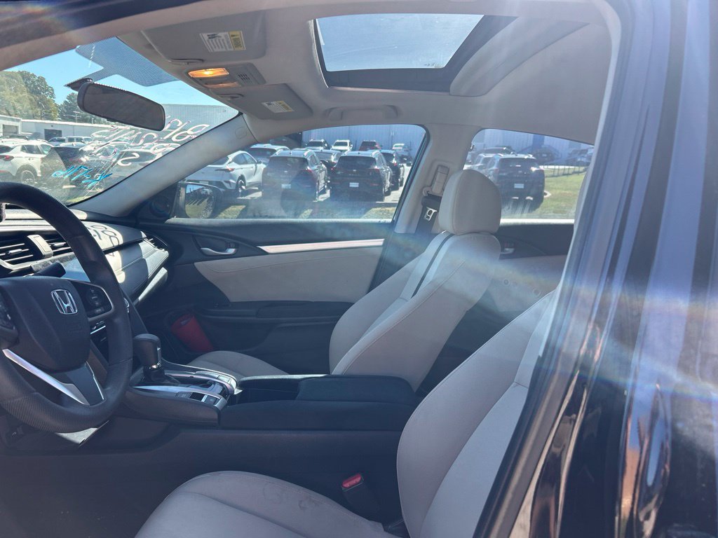 Used 2018 Honda Civic EX image 9