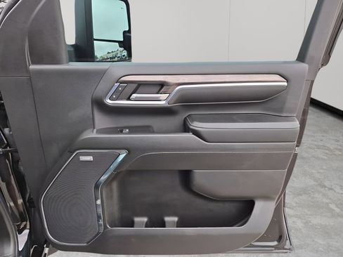 Used 2024 Chevrolet Silverado 2500 LTZ w/ LTZ Plus Package image 13