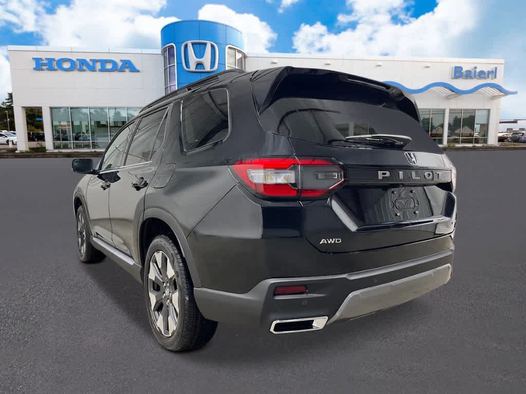 New 2026 Honda Pilot Touring image 3