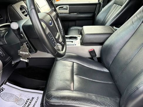 Used 2017 Ford Expedition Limited AWD/4WD image 10