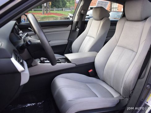 Used 2018 Honda Accord EX image 12