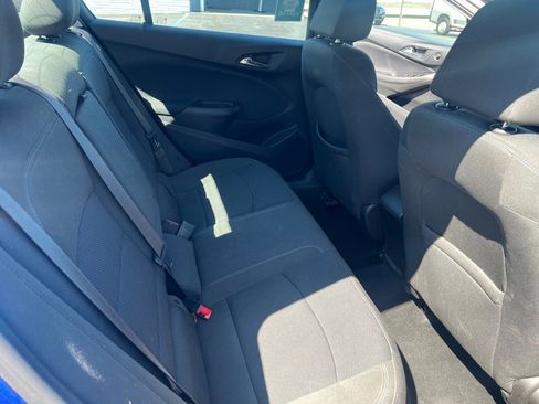Used 2016 Chevrolet Cruze LT FWD image 17