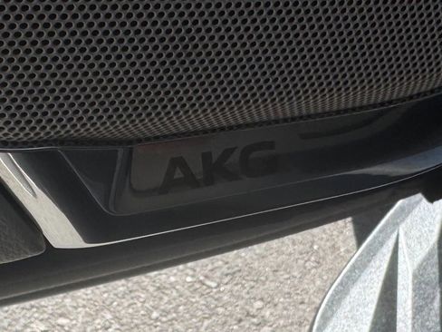 Used 2022 Cadillac Escalade Sport Platinum w/ LPO, ONYX Package image 91