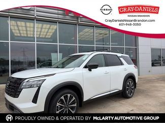 New 2026 Nissan Pathfinder Platinum video 1