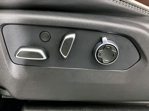 Certified 2026 GMC Sierra 1500 Denali Ultimate AWD/4WD image 33